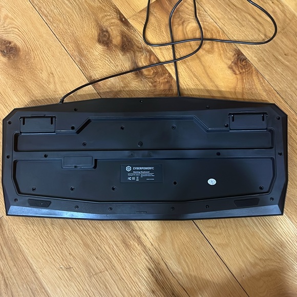 CYBERPOWERPC Gaming Keyb - Picture 6 of 7